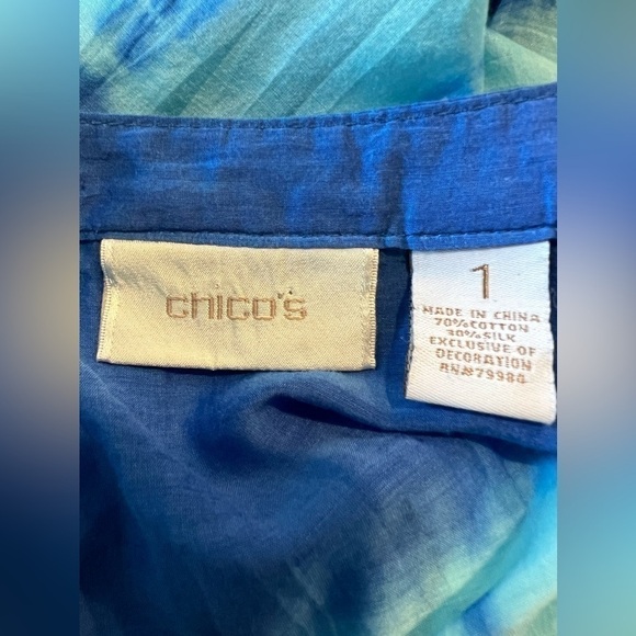 Chico’s Adorable Tie Dye Tunic with Embellishments- Size 1 (Medium) - Picture 6 of 6